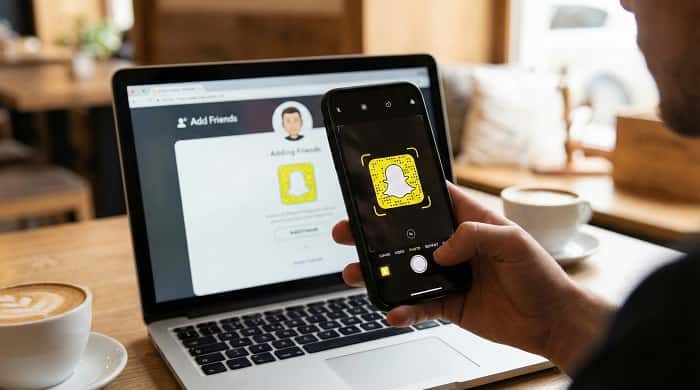 اضافه کردن دوست در اسنپ چت با اسکن اسنپ‌کد