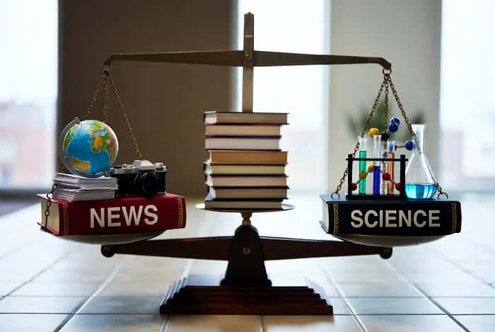 تعادل میان منابع مختلف برای رعایت سیاست‌های بی‌طرفی و سرشناسی در ویکی پدیا